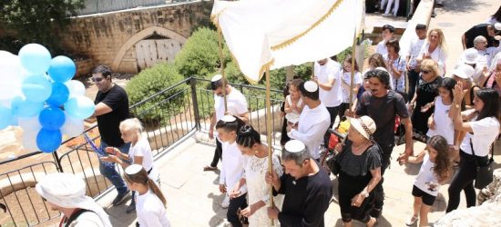 הפקת בר מצווה בכותל לוי8 הפקת בר מצוות בכותל - אהרון מזרחי